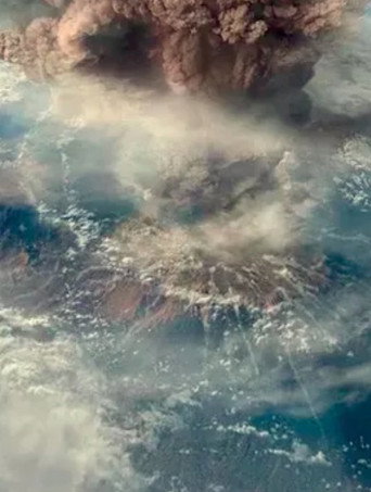 Le mystérieux volcan du Moyen Âge (2017) poster