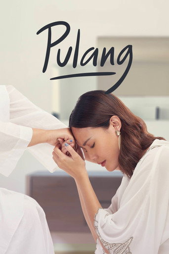 Pulang (2022) poster